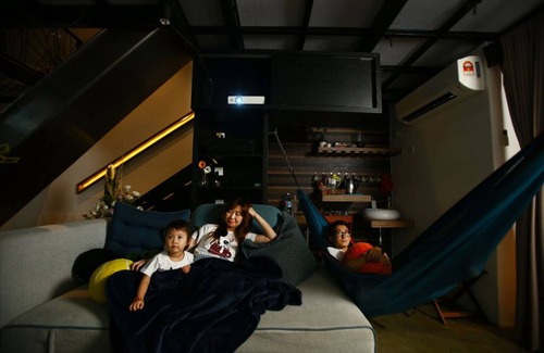 Bayan Lepas Apartment | Private Getaway (Private Cinema, Swing & more!)