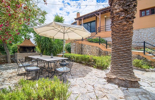 Melissopetra Villa | Private Greek Villa Surrounded by Amazing Landscape And Profound History