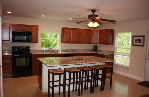 Oakes Estates House | Private guest house on area