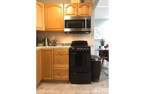 Rose Garden House | Private Guest Suite + Full Kitchen, 3 BD, Near SJC