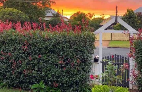 Newtown Cottage | Private Guest Suite in Charming Cottage c1910 in Newtown, near CBD/parks/museum.