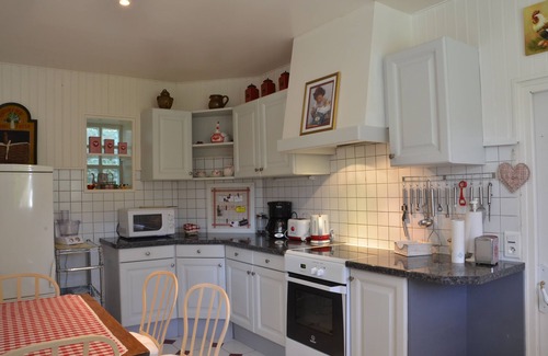 Montigny-sur-Vesle House | private heated pool beautiful typically Champagne village surrounded by vineyard