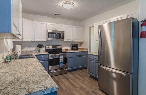 Walsingham House | Private Heated Pool! 4 MiI to Indian Rocks Beach