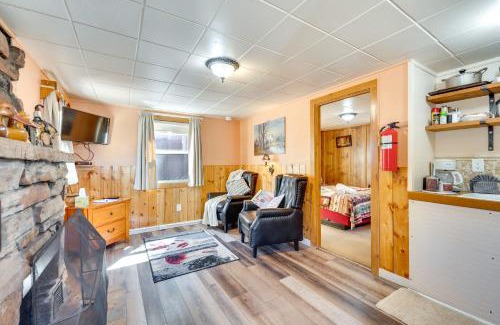 Drake House | Private Hot Tub and Deck Romantic Getaway in Drake