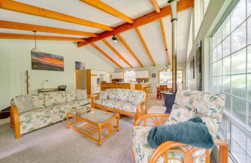 Volcano House | Private Hot Tub and Deck Tranquil Volcano Hideaway!