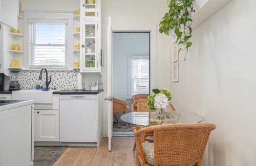 Dundee-Happy Hollow Historic District Apartment | Private Hot Tub & Dundee Charm Close to Attractions