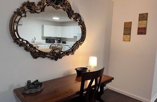 Mount Gay House | Private house sleeps 8 in Logan. Located near HMTS access points, dining, shops
