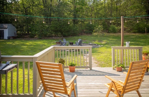 Kerhonkson Cottage | Private Kerhonkson cottage on 3 acres with hot tub, pure coziness.nnnnnnn