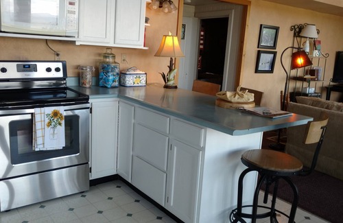 Malletts Bay Cottage | Private lakefront cottage on Lake Champlain, feet from Causeway bike path.