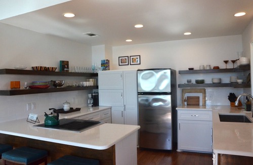 Enchanted Oaks House | Private Lakefront Getaway for the family