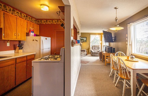 Waasa Township House | Private Lodge on Private Lake, Embarrass MN. Boat & Motor Cable WiFi Internet