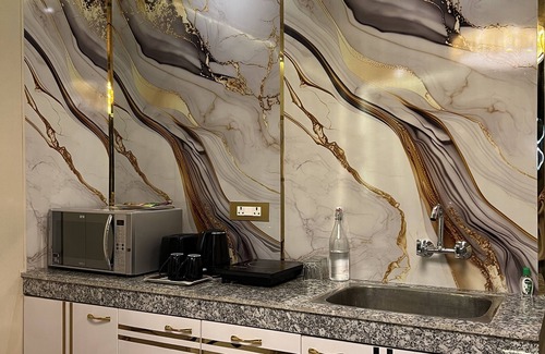 New Delhi Apartment | Private Luxury Suite Lake View