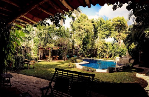 Colonia Centro House | Private Oasis - Luxury 3BR/3BA Villa with Garden and Pool