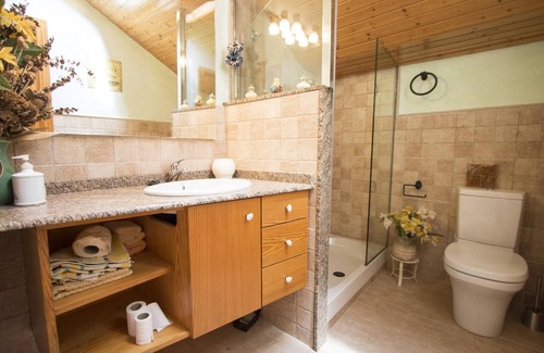 Santa Rosa Villa | Private paradise - hop, skip or jump to Barcelona!