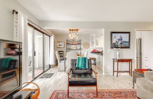 Sonoma Condo | Private Patio & Workspace: Quiet Sonoma Condo!