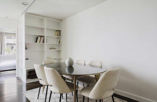 Turtle Bay Apartment | Private Penthouse w Roof Oasis