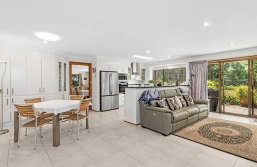 Surf Beach House | Private pet-friendly garden paradise, a 3 minute walk to Wimbie Beach