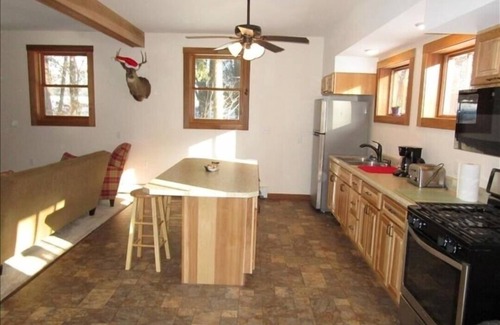 New Albany Cabin | Private, Pet-Friendly, Cozy Cabin - handicap accessible!