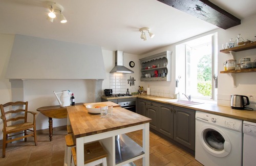Levignac-de-Guyenne House | Private pool and decking, large garden, games room, short drive to town /shops