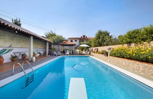 Oliveira De Azemeis Villa | Private Pool Villa 20min by Porto