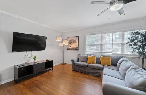 Decatur House | Private Pool ATL w Grill and Outdoor Dining