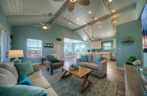 Leeward Sands House | Private Pool Game Room Golf Cart Zone Boat Parking Beacharita by AvantStay