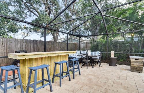 Largo House | Private Pool, Games and Tropical Bar Largo Home!