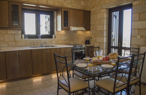 Koulkouthiana Villa | Private pool ★ Stone villa ★ BBQ ★ 3 bedrooms ★ Quiet and Nature