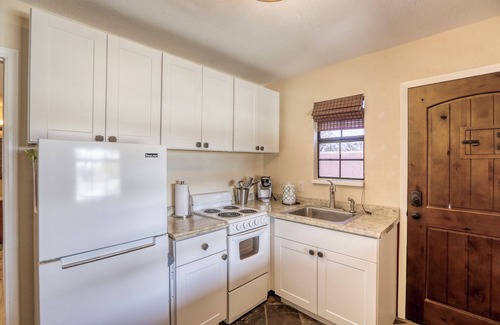 Centennial Hills Cottage | Private Retreat In Northwest Las Vegas For A Single Or Couplen