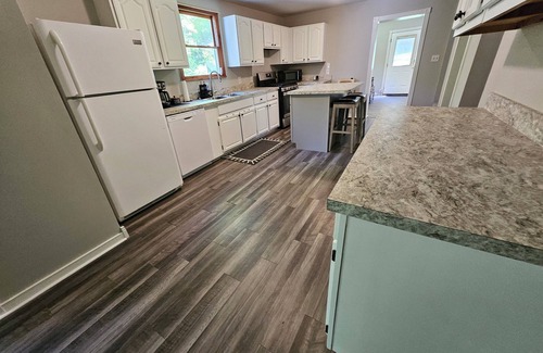 Talcott House | Private retreat only minutes from Sandstone Falls, Bluestone Lake and Park!