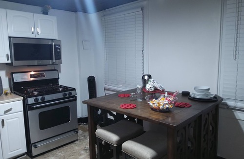Fells Point Apartment | Private romantic apartment in fellspoint 2min from fellspoint night bars