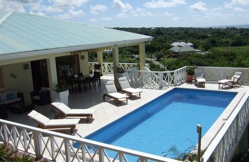 Westbury House | Private romantic retreat, ideally located, panoramic views, walk to the beach.