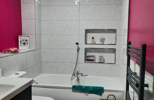 Sutton Cross Resort | Private room ∙ 1 guest