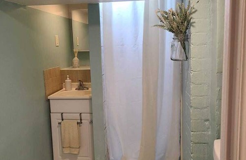 Long Branch Resort | Private room ∙ 2 guests