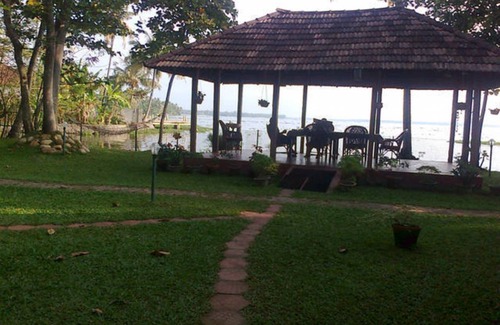 Andhakaranazhy Resort | Private room ∙ 3 guests