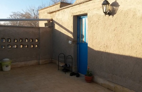 Shahr-e Bābak Resort | Private room ∙ 6 guests