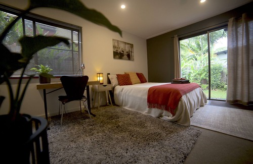 Bangalow House | Private room and ensuite