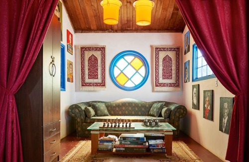 Colon Bed & Breakfast | PRIVATE ROOM - Caribbean Beachfront Getaway