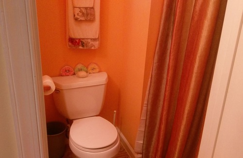 Gaithersburg House | Private room in quiet neighborhood