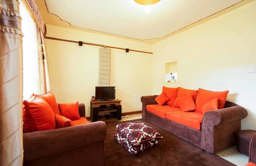 Embakasi Resort | Private room β 4 guests