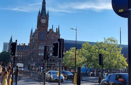 Kings Cross St. Pancras Apartment | Private Rooms for 7 People With Bathroom