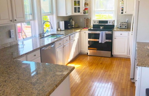 Stonington House | Private Sanctuary in Stonington Boro - Stunning Coastal Views - Boaters Paradise