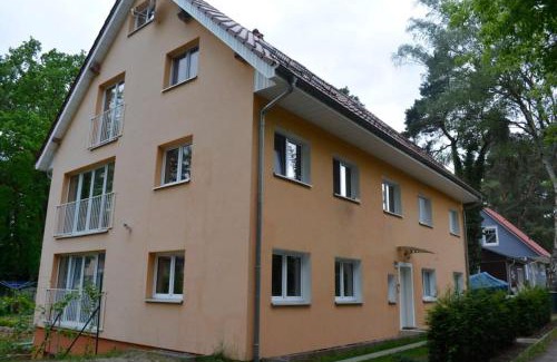 Oberhavel Apartment | Private Souterrain Apartment in the green of Berlin