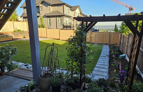 Burke Mountain House | Private south-facing suite with a full bathroom and fully equipped kitchen.