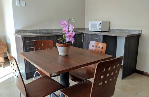 Tumbaco Apartment | Private Studio at Tumbaconn