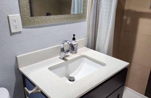 Southwest Anaheim Apartment | Private suite with its own entrance