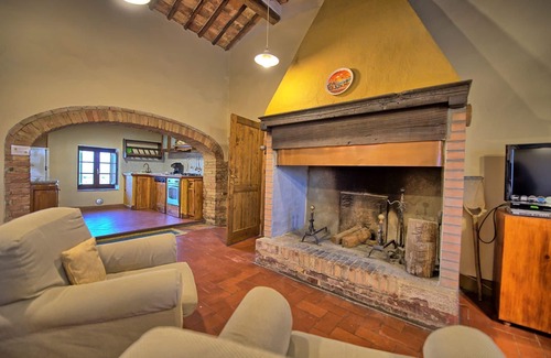 Montalcino Villa | Private Villa with A/C, private pool, WIFI, TV, patio, panoramic view, parking, close to Montalcino