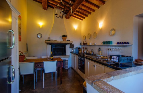 Montefalco Villa | Private Villa in Umbria near Historic Montefalco w Free Wifi & Summer Pool
