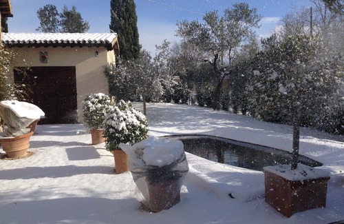 Montefalco Villa | Private Villa in Umbria near Historic Montefalco w Free Wifi & Summer Pool