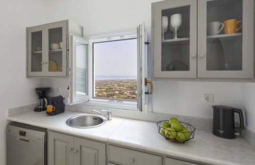 Vourvoulos Villa | Private Villa with Heated Pool and Sea View